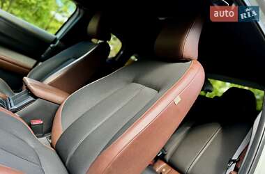 Внедорожник / Кроссовер Mazda MX-30 2020 в 