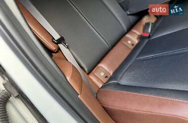 Внедорожник / Кроссовер Mazda MX-30 2020 в 