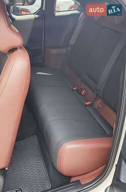 Внедорожник / Кроссовер Mazda MX-30 2020 в 