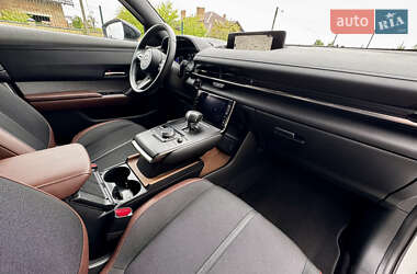 Внедорожник / Кроссовер Mazda MX-30 2022 в 