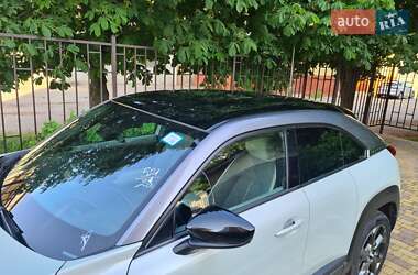 Внедорожник / Кроссовер Mazda MX-30 2020 в 