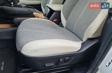 Внедорожник / Кроссовер Mazda MX-30 2020 в 