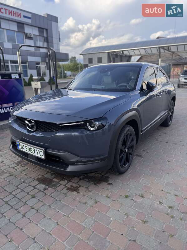Позашляховик / Кросовер Mazda MX-30 2020 в 