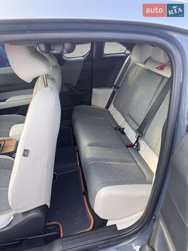 Внедорожник / Кроссовер Mazda MX-30 2020 в Сарнах