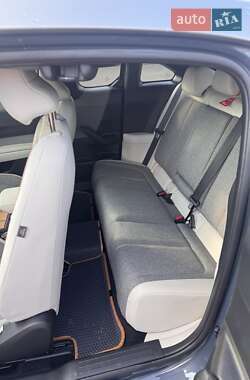 Позашляховик / Кросовер Mazda MX-30 2020 в 