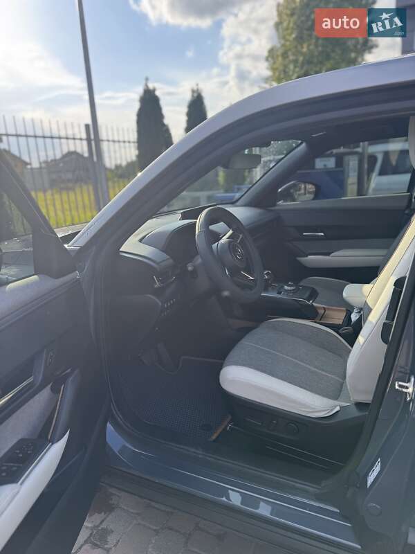 Внедорожник / Кроссовер Mazda MX-30 2020 в Сарнах