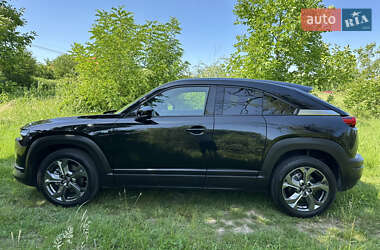 Внедорожник / Кроссовер Mazda MX-30 2023 в 