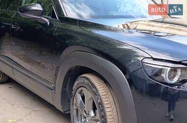 Внедорожник / Кроссовер Mazda MX-30 2020 в 