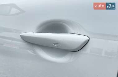 Внедорожник / Кроссовер Mazda MX-30 2022 в 