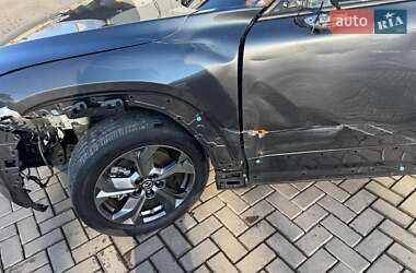 Внедорожник / Кроссовер Mazda MX-30 2020 в 