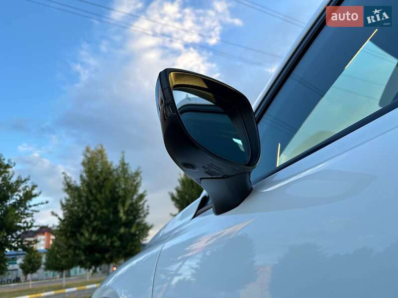 Позашляховик / Кросовер Mazda MX-30 2020 в Бучі