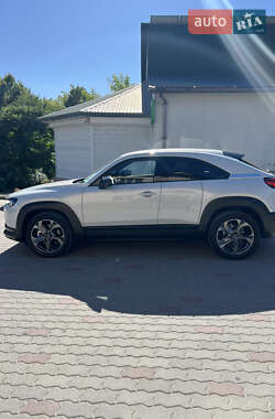Позашляховик / Кросовер Mazda MX-30 2021 в 