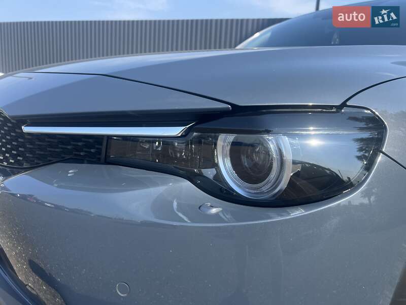 Внедорожник / Кроссовер Mazda MX-30 2020 в Киеве