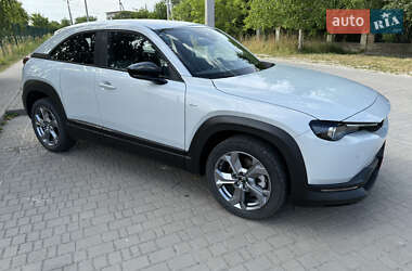Внедорожник / Кроссовер Mazda MX-30 2023 в 