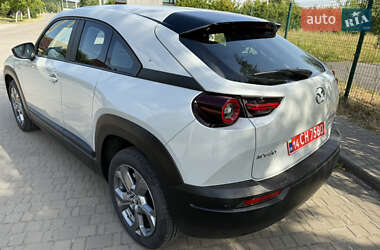 Внедорожник / Кроссовер Mazda MX-30 2023 в 