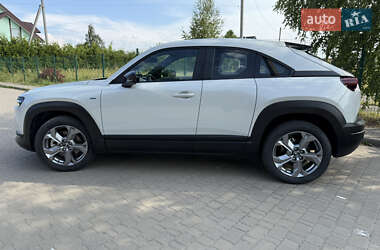 Внедорожник / Кроссовер Mazda MX-30 2023 в 