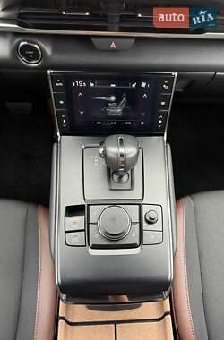 Внедорожник / Кроссовер Mazda MX-30 2021 в 
