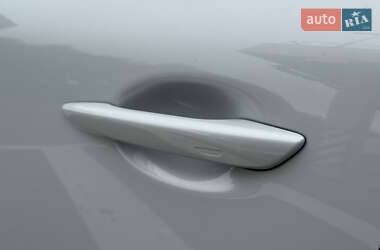 Позашляховик / Кросовер Mazda MX-30 2020 в 
