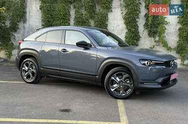 Внедорожник / Кроссовер Mazda MX-30 2022 в 