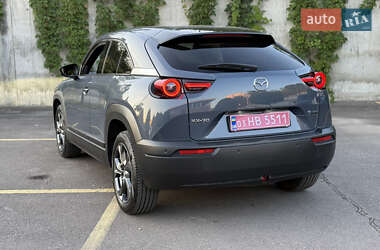 Внедорожник / Кроссовер Mazda MX-30 2022 в 