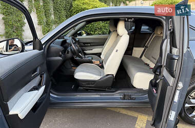 Внедорожник / Кроссовер Mazda MX-30 2022 в 
