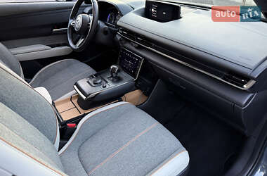 Внедорожник / Кроссовер Mazda MX-30 2022 в 