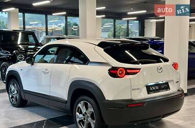 Внедорожник / Кроссовер Mazda MX-30 2022 в 