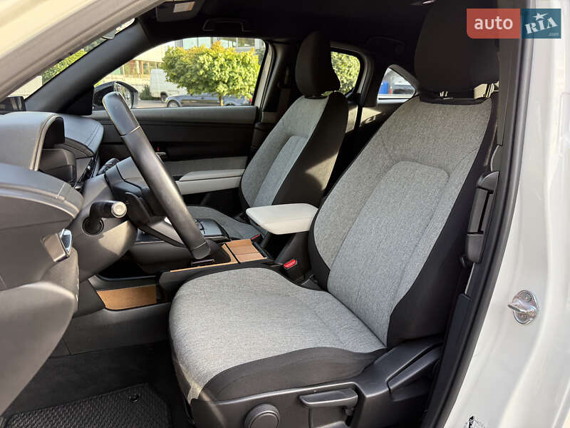 Позашляховик / Кросовер Mazda MX-30 2021 в Рівному