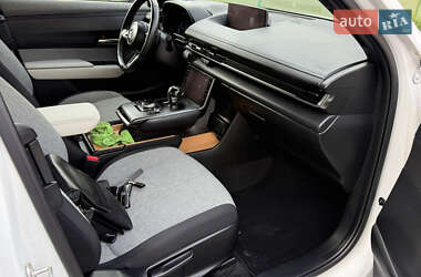 Внедорожник / Кроссовер Mazda MX-30 2023 в 
