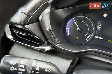 Внедорожник / Кроссовер Mazda MX-30 2023 в 