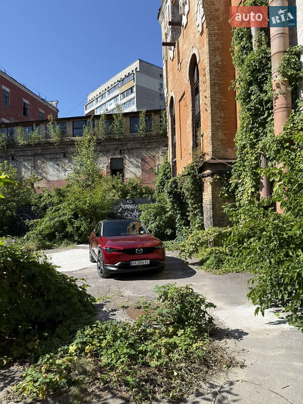 Позашляховик / Кросовер Mazda MX-30 2021 в Києві