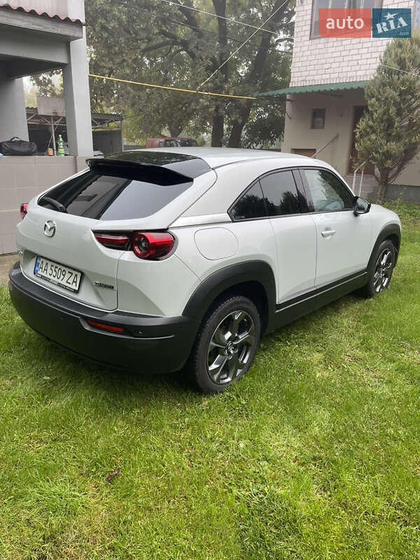 Позашляховик / Кросовер Mazda MX-30 2020 в Києві