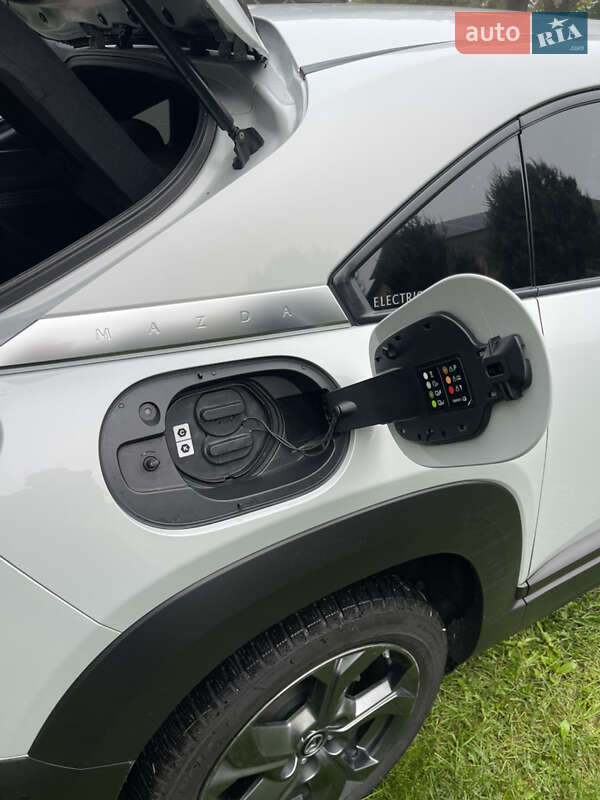 Позашляховик / Кросовер Mazda MX-30 2020 в Києві