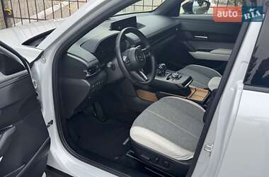 Внедорожник / Кроссовер Mazda MX-30 2020 в 