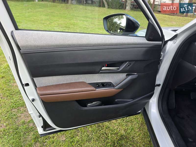 Внедорожник / Кроссовер Mazda MX-30 2021 в Львове