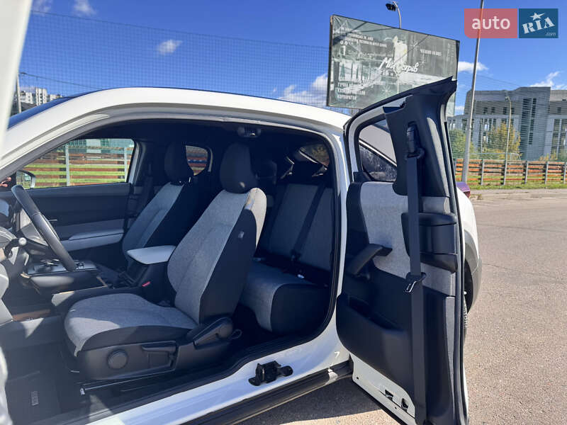 Внедорожник / Кроссовер Mazda MX-30 2021 в Киеве