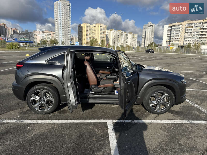 Внедорожник / Кроссовер Mazda MX-30 2022 в Киеве