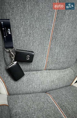 Внедорожник / Кроссовер Mazda MX-30 2020 в 