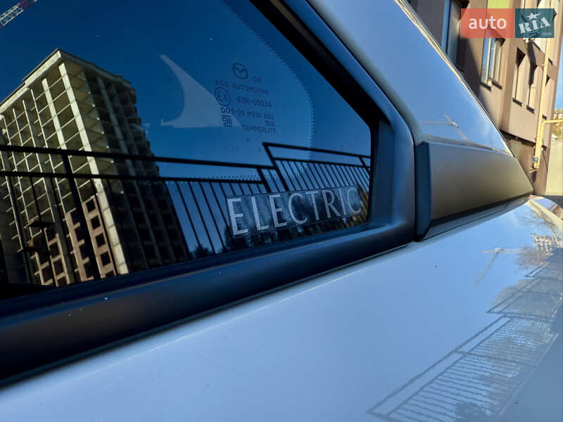 Внедорожник / Кроссовер Mazda MX-30 2021 в Тернополе фото 48 Внедорожник / Кроссовер Mazda MX-30 2021 в Тернополе