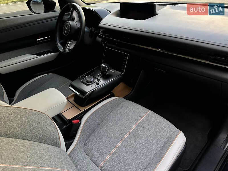 Позашляховик / Кросовер Mazda MX-30 2021 в Івано-Франківську