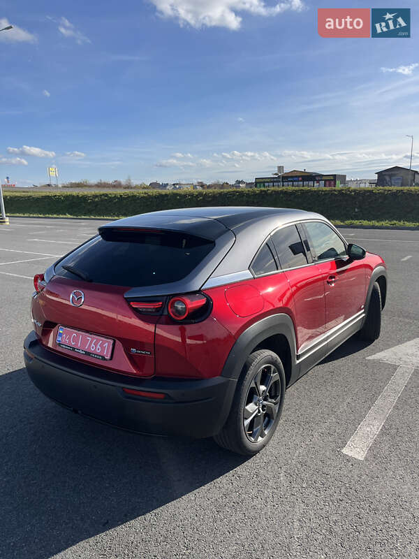 Позашляховик / Кросовер Mazda MX-30 2020 в Львові
