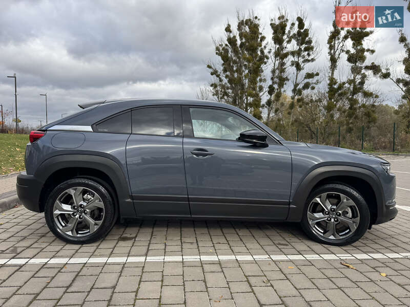 Внедорожник / Кроссовер Mazda MX-30 2021 в Луцке