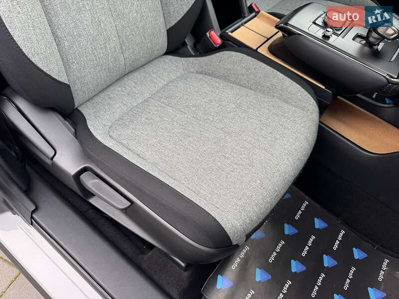 Внедорожник / Кроссовер Mazda MX-30 2021 в Ровно