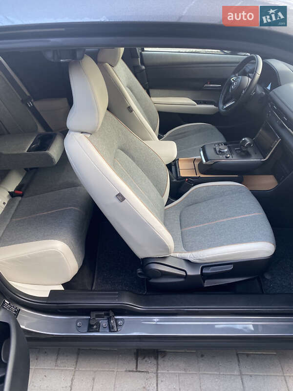 Внедорожник / Кроссовер Mazda MX-30 2021 в Киеве