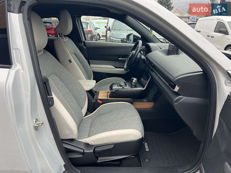 Внедорожник / Кроссовер Mazda MX-30 2020 в Черновцах