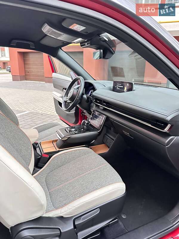 Внедорожник / Кроссовер Mazda MX-30 2022 в Ивано-Франковске