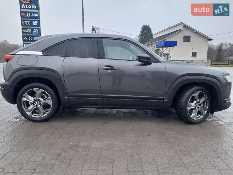 Позашляховик / Кросовер Mazda MX-30 2020 в Тлумачі