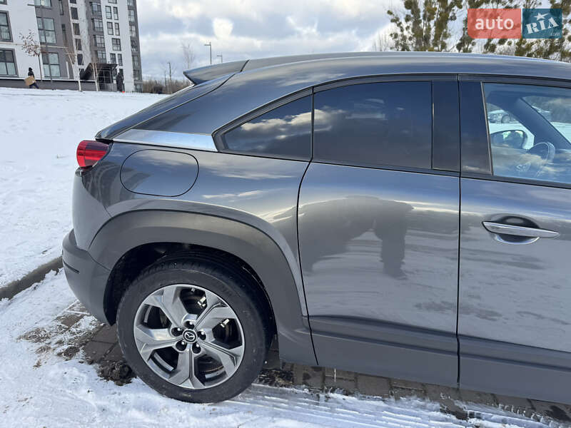 Позашляховик / Кросовер Mazda MX-30 2020 в Луцьку
