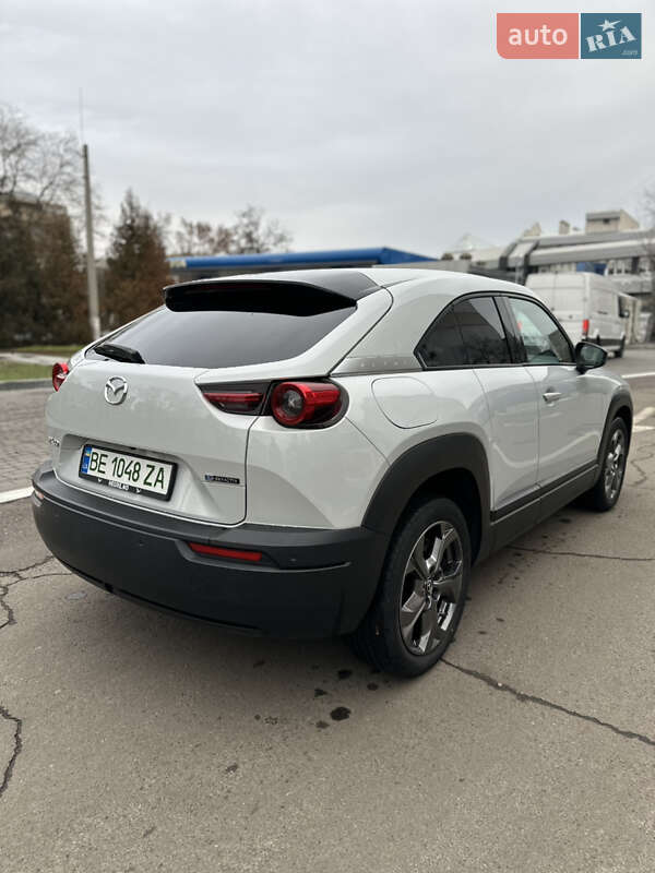 Внедорожник / Кроссовер Mazda MX-30 2020 в Николаеве