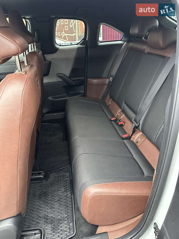 Внедорожник / Кроссовер Mazda MX-30 2020 в Николаеве